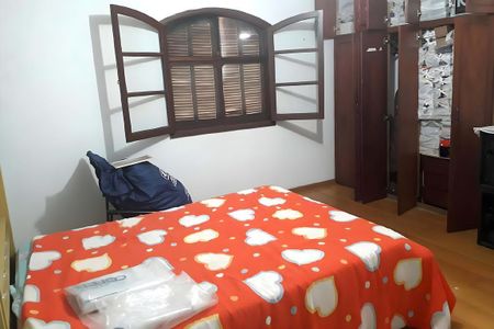 Casa à venda com 5 quartos, 300m² em Parque das Nações, Santo André