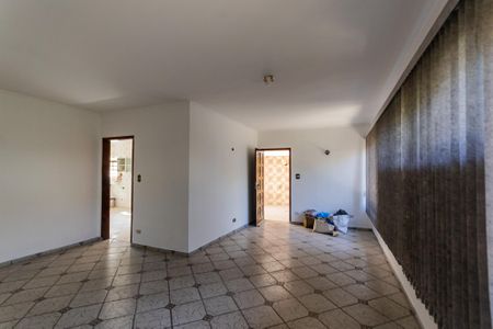 Sala de casa para alugar com 3 quartos, 221m² em Santa Terezinha, Santo André