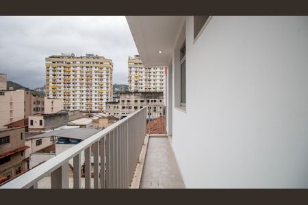 Varanda de apartamento para alugar com 3 quartos, 83m² em Tijuca, Rio de Janeiro