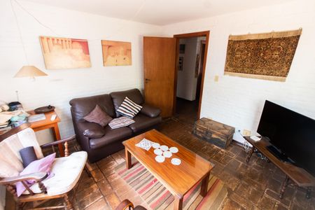 Sala de TV de casa à venda com 3 quartos, 1500m² em Cidade Universitária, Campinas