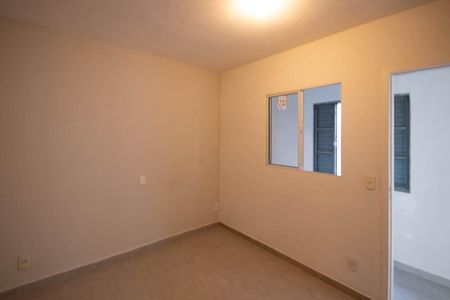 Quarto 1 de casa para alugar com 1 quarto, 52m² em Vila Sabrina, São Paulo