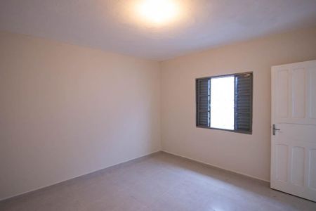 Quarto 2 de casa para alugar com 1 quarto, 52m² em Vila Sabrina, São Paulo