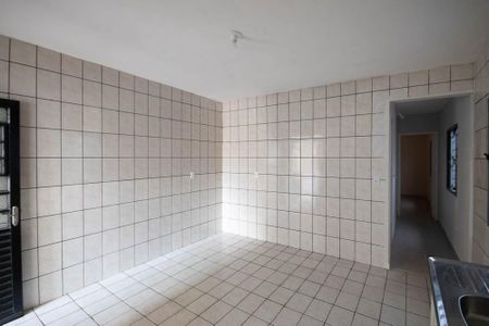 Sala/Cozinha de casa para alugar com 1 quarto, 52m² em Vila Sabrina, São Paulo