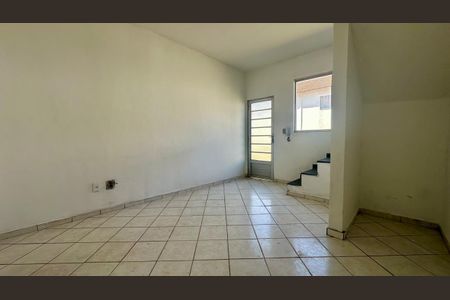 Sala de casa à venda com 2 quartos, 50m² em Fonte Grande, Contagem