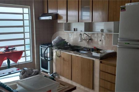 Casa à venda com 3 quartos, 130m² em Parque Vitoria, São Paulo