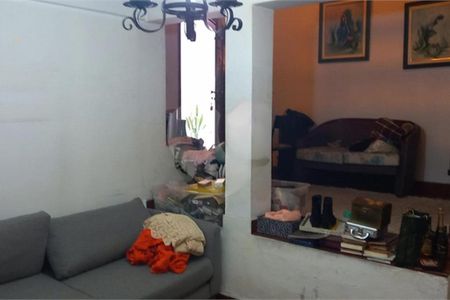 Casa à venda com 3 quartos, 130m² em Parque Vitoria, São Paulo