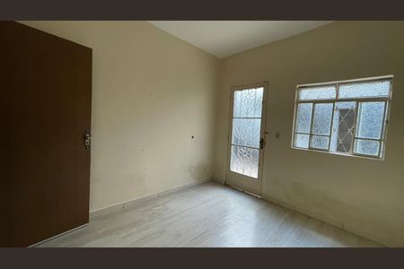 Sala de casa à venda com 3 quartos, 80m² em Boa Vista, Belo Horizonte