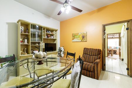 Sala 1 de casa para alugar com 4 quartos, 200m² em Auxiliadora, Porto Alegre