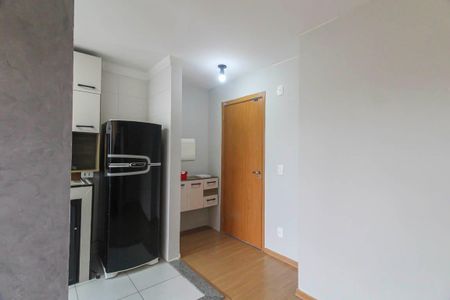 Sala de apartamento para alugar com 2 quartos, 43m² em Cidade São Mateus, São Paulo