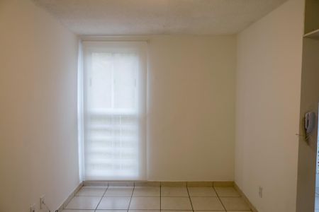 Sala de apartamento à venda com 2 quartos, 52m² em Piratininga, Osasco
