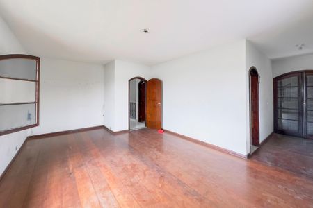 Sala de casa para alugar com 3 quartos, 500m² em Jardim Santa Maria, Jacareí