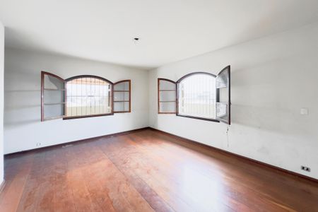 Sala de casa para alugar com 3 quartos, 500m² em Jardim Santa Maria, Jacareí