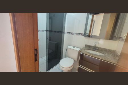 Banheiro 2 de casa à venda com 2 quartos, 105m² em Jardim Maringa, São Paulo
