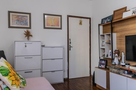 Sala de apartamento à venda com 3 quartos, 75m² em Cidade Jardim, Belo Horizonte
