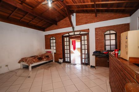 Sala de casa à venda com 5 quartos, 220m² em Jardim Miriam, São Paulo