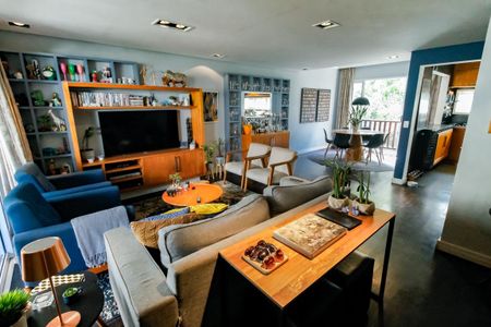 Sala de casa de condomínio à venda com 3 quartos, 343m² em Vila Andrade, São Paulo