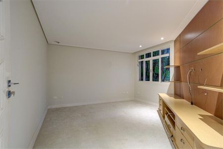 Casa para alugar com 5 quartos, 454m² em Jardim dos Estados, São Paulo