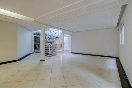 Casa para alugar com 5 quartos, 454m² em Jardim dos Estados, São Paulo