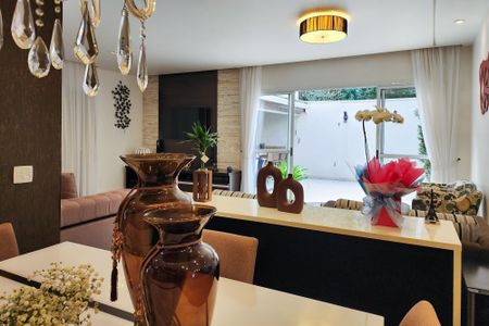 Sala de casa de condomínio à venda com 4 quartos, 229m² em Jardim Valdibia, São Bernardo do Campo