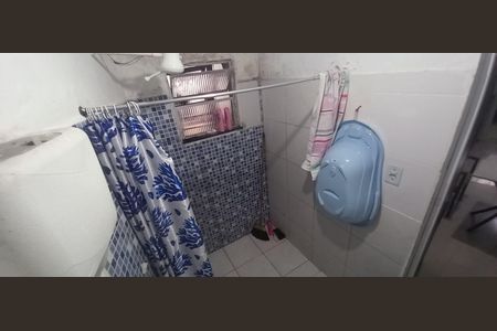Banheiro de casa à venda com 2 quartos, 200m² em Ramos, Rio de Janeiro