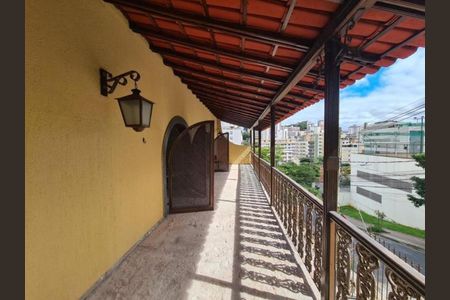 Fachada de casa para alugar com 5 quartos, 357m² em Santo Agostinho, Belo Horizonte