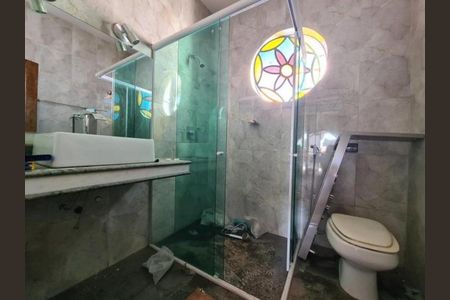 Banheiro de casa para alugar com 5 quartos, 357m² em Santo Agostinho, Belo Horizonte