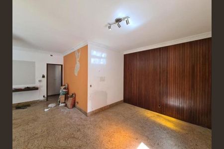 Quarto de casa para alugar com 5 quartos, 357m² em Santo Agostinho, Belo Horizonte