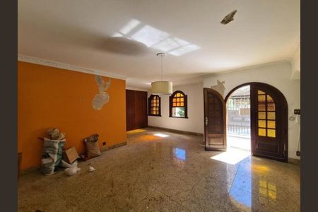 Sala de casa para alugar com 5 quartos, 357m² em Santo Agostinho, Belo Horizonte