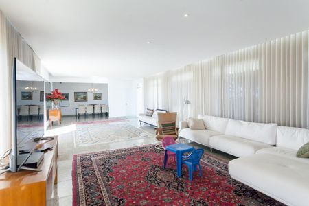 Sala de casa de condomínio à venda com 4 quartos, 350m² em Residencial Europa, Nova Lima