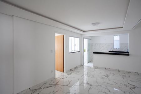 Sala de casa à venda com 3 quartos, 359m² em Rio Branco, Belo Horizonte