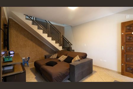 Sala de casa para alugar com 2 quartos, 140m² em Jardim Danfer, São Paulo