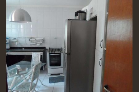 Cozinha de casa à venda com 3 quartos, 300m² em Vila Nivi, São Paulo