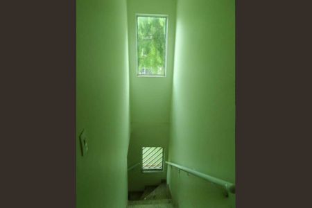 Casa à venda com 3 quartos, 300m² em Vila Nivi, São Paulo