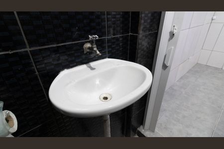 Banheiro de casa para alugar com 1 quarto, 30m² em Jardim Belem, São Paulo