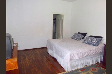 Casa à venda com 4 quartos, 416m² em Jardim Santa Helena, São Paulo