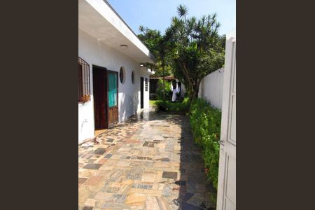 Casa à venda com 4 quartos, 416m² em Jardim Santa Helena, São Paulo