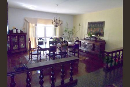 Casa à venda com 4 quartos, 416m² em Jardim Santa Helena, São Paulo