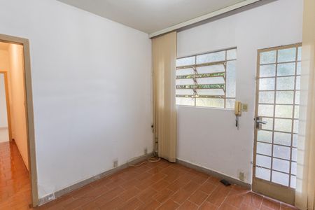 Sala de casa para alugar com 2 quartos, 351m² em Santa Efigênia, Belo Horizonte