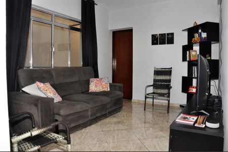 Sala de casa para alugar com 2 quartos, 250m² em Vila Cavaton, São Paulo