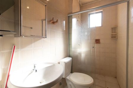 Banheiro de apartamento à venda com 1 quarto, 44m² em Cascata, Porto Alegre