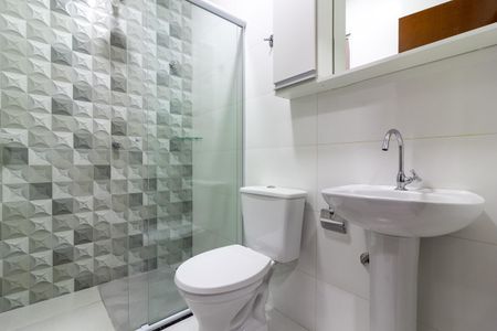 Banheiro de kitnet/studio para alugar com 1 quarto, 40m² em Santo Amaro, São Paulo