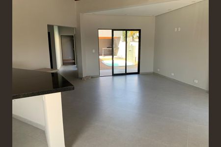 Sala de casa de condomínio para alugar com 3 quartos, 380m² em Aruã, Mogi das Cruzes