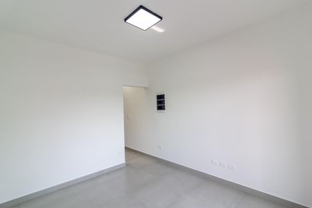 Sala de casa para alugar com 3 quartos, 140m² em Vila Marari, São Paulo