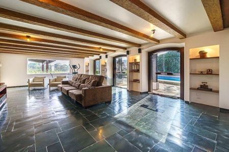 Casa à venda com 4 quartos, 1000m² em Vila Tramontano, São Paulo