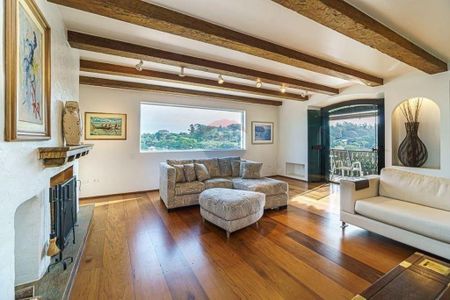 Casa à venda com 4 quartos, 1000m² em Vila Tramontano, São Paulo