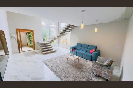 Casa à venda com 4 quartos, 473m² em Interlagos, São Paulo