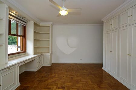 Casa à venda com 3 quartos, 323m² em Jardim Petropolis, São Paulo