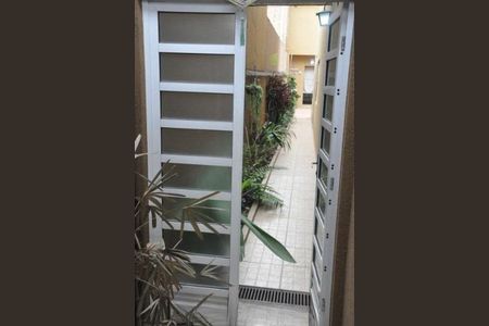 Casa à venda com 3 quartos, 132m² em Parque Sao Domingos, São Paulo