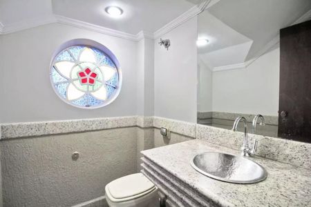 Casa para alugar com 6 quartos, 500m² em Santo Antônio, Belo Horizonte