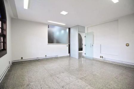 Casa para alugar com 6 quartos, 500m² em Santo Antônio, Belo Horizonte